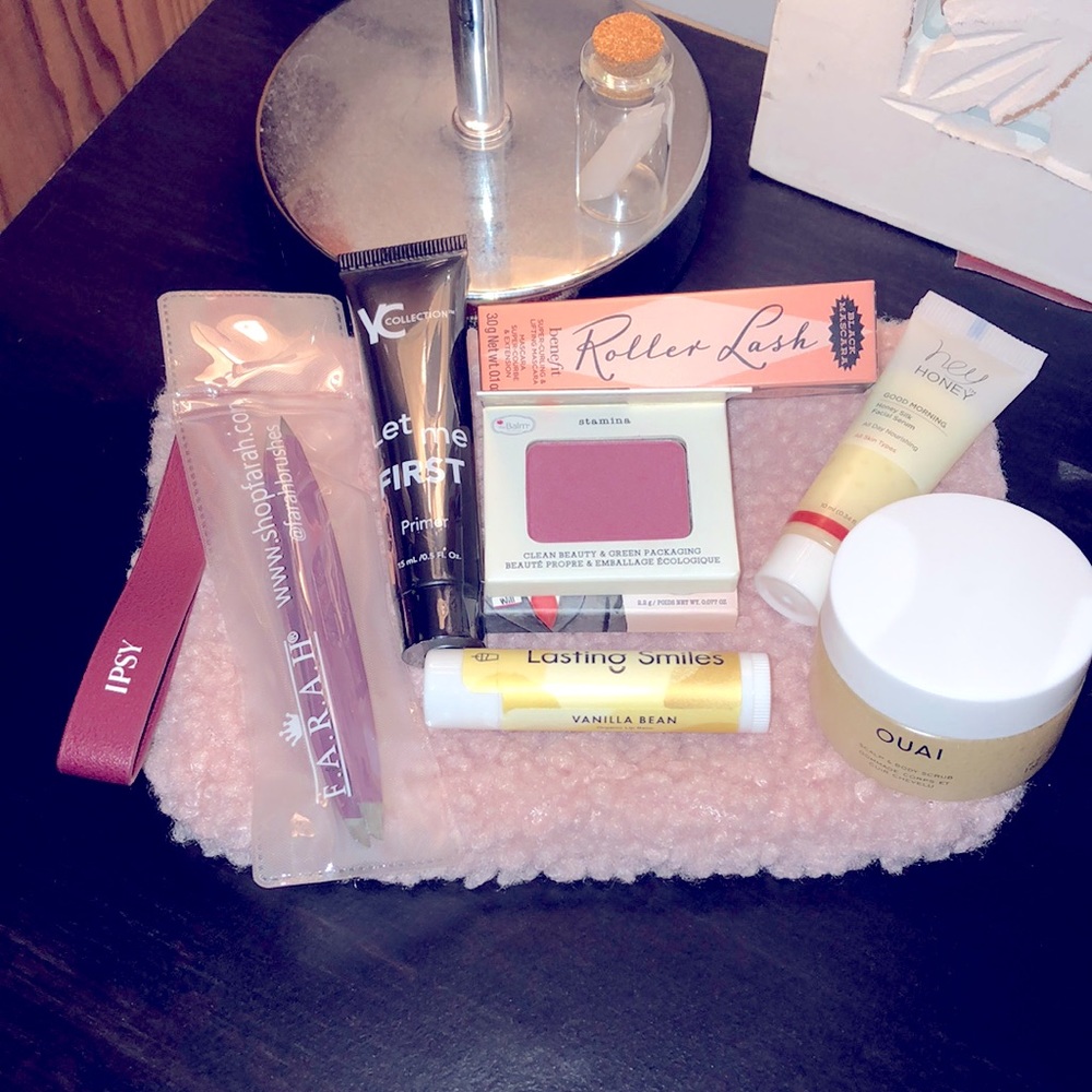 Makeup minis